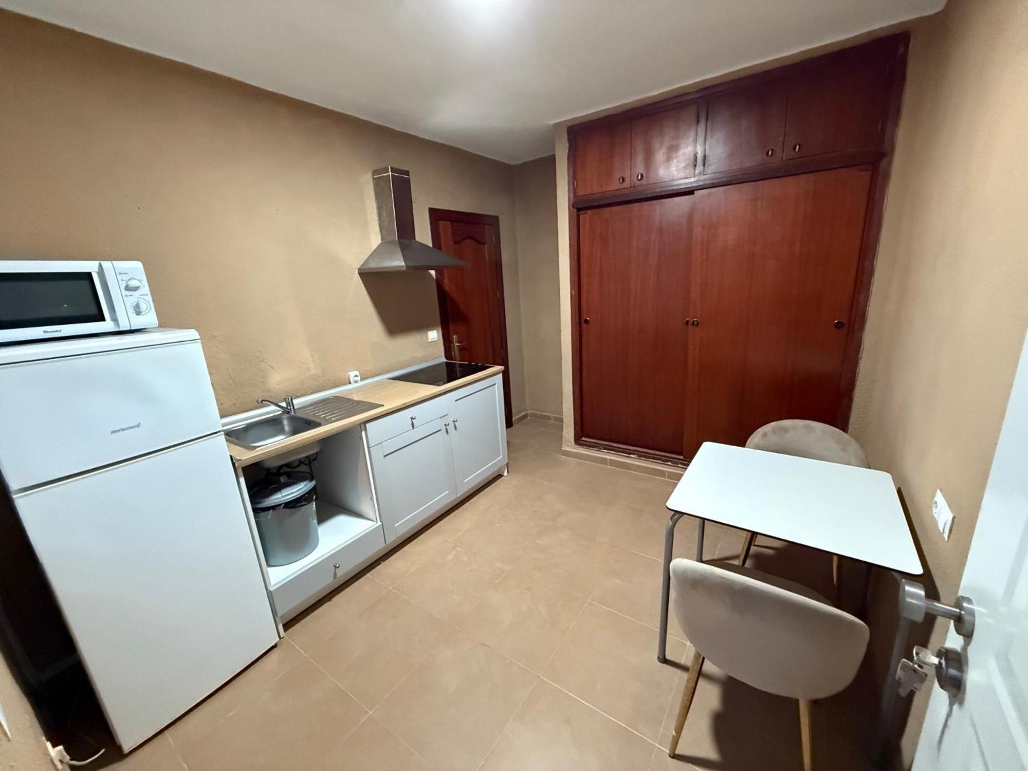 Hostal Apartamentos Playa Del Palo — Photos 1